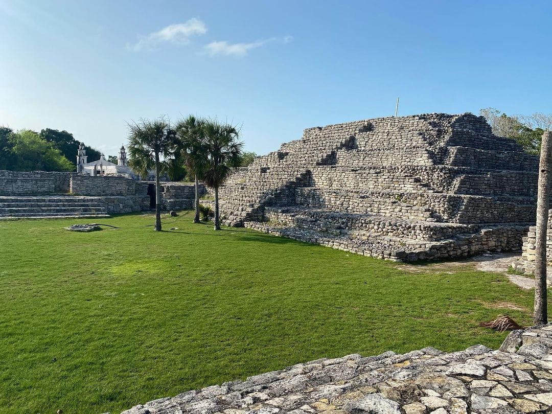 Zona arqueológica Xcambó — Yucatán