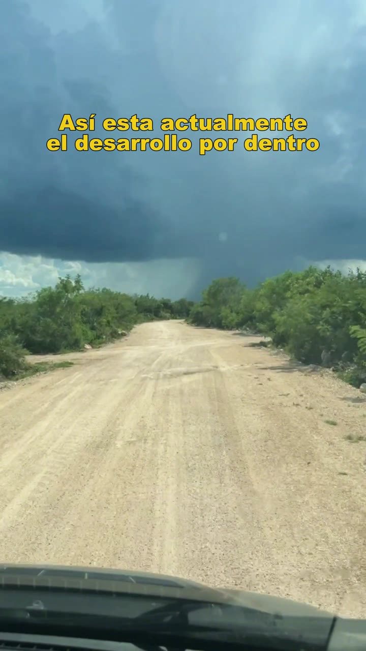 Recorrido en camioneta por las calles de Hacienda Terraviva
